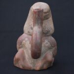 😄 Moche Culture Ceramic Sculptural Bottle of a Man with Animals - Imagen 6
