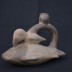 🐟 Chavín Culture Ceramic Bottle with Bird on Fish in Ritual Scene - Imagen 2