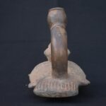 🐟 Chavín Culture Ceramic Bottle with Bird on Fish in Ritual Scene - Imagen 5