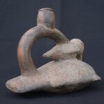 🐟 Chavín Culture Ceramic Bottle with Bird on Fish in Ritual Scene - Imagen 6