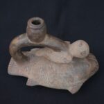 🐟 Chavín Culture Ceramic Bottle with Bird on Fish in Ritual Scene - Imagen 10