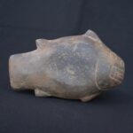 🐟 Chavín Culture Ceramic Bottle with Bird on Fish in Ritual Scene - Imagen 11