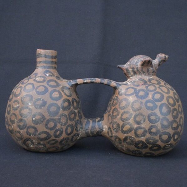 🎶 Birú Culture Ceramic Wind Whistle with Bird and Geometric Motifs - Imagen 1