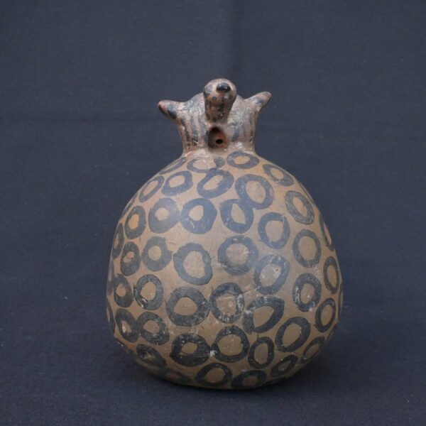 🎶 Birú Culture Ceramic Wind Whistle with Bird and Geometric Motifs - Imagen 3