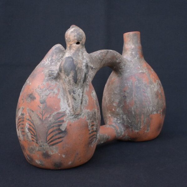 🎶 Moche Culture Ceramic Water Whistle with Birds and Ritual Motifs - Imagen 4