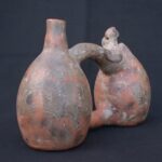 🎶 Moche Culture Ceramic Water Whistle with Birds and Ritual Motifs - Imagen 8
