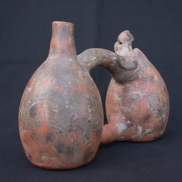 🎶 Moche Culture Ceramic Water Whistle with Birds and Ritual Motifs - Imagen 8