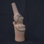🎶 Inca Culture Ceramic Wind Whistle with a Human Figure and Ritual Headdress - Imagen 4