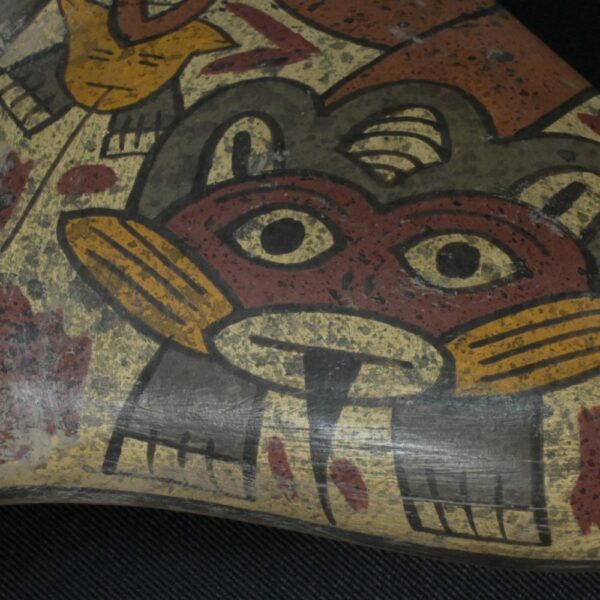 Pre-Columbian Nazca Manta Ray Ceramic Bottle - Image 14