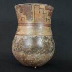 Pre-Columbian Nazca Ceremonial Vessel with Face Motif - Imagen 3