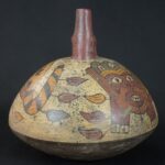 Pre-Columbian Nazca Ceramic Ritual Bottle with Insect Motifs - Imagen 7