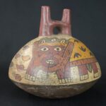 Pre-Columbian Nazca Ceramic Ritual Bottle with Insect Motifs - Imagen 8