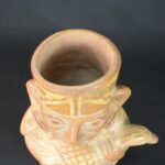 Pre-Columbian Moche Ceremonial Vessel with Bird Motif - Imagen 9