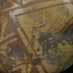 Pre-Columbian Moche Ceremonial Vessel with Bird Motif - Imagen 17