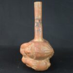 Pre-Columbian Moche Ceramic Ritual Bottle - Imagen 3