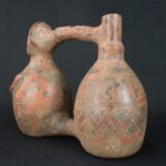 Pre-Columbian Inca Ceramic Whistle with Ritual Motifs - Imagen 3