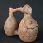 Pre-Columbian Inca Ceramic Whistle with Ritual Motifs - Imagen 7