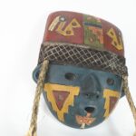 Handcrafted Paracas Ceramic Mask - Unique Art Decor - Imagen 2