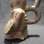 Pre-Columbian Moche Warrior Ceramic Bottle - Imagen 14