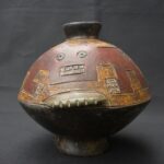 Pre-Columbian Nasca Ceramic Bottle with Anthropomorphic Design - Imagen 6