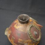 Pre-Columbian Nasca Ceramic Bottle with Anthropomorphic Design - Imagen 8