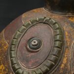 Pre-Columbian Nasca Ceramic Bottle with Anthropomorphic Design - Imagen 11