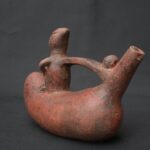 Pre-Columbian Moche Ceramic Whistle with Human Figure - Imagen 3