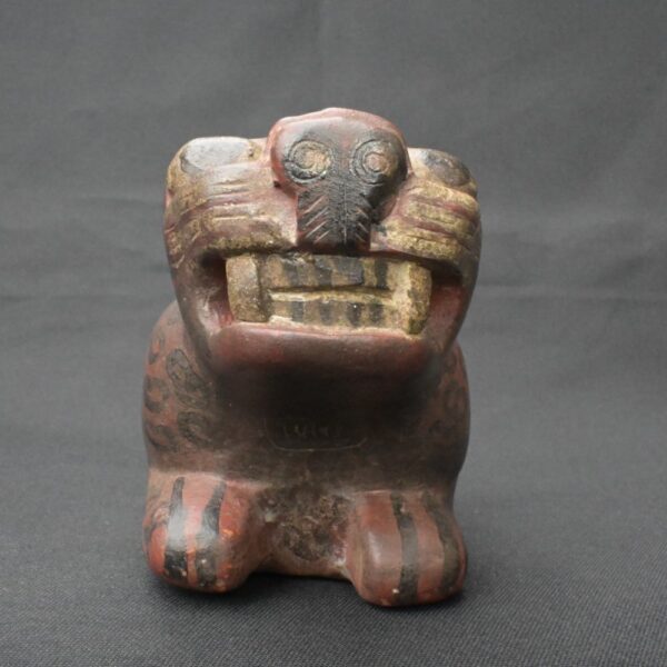 Pre-Columbian Tiahuanaco Ceramic Jaguar Figurine - Image 2