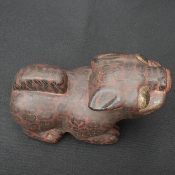 Pre-Columbian Tiahuanaco Ceramic Jaguar Figurine - Image 9