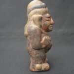 Tiahuanaco Pre-Columbian Ceramic Figurine with Human Form - Imagen 8