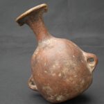 Inca Pre-Columbian Ceramic Aribalo Vessel - Imagen 4