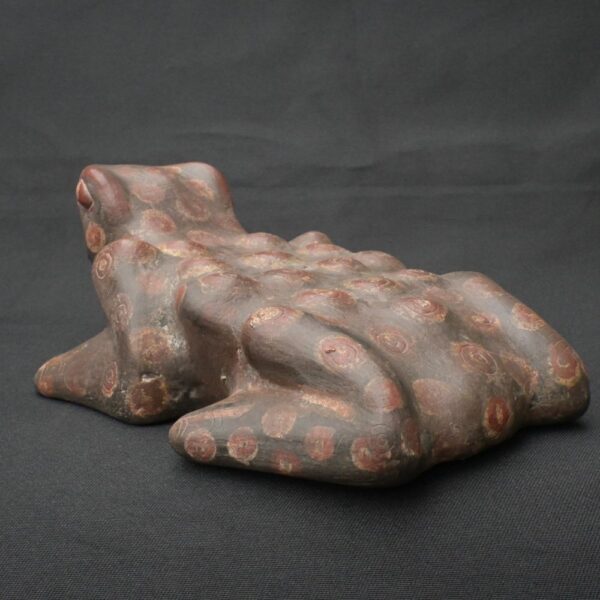 Pre-Columbian Tiahuanaco Frog Ceramic Figurine - Image 4