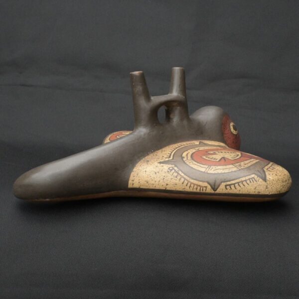 Pre-Columbian Nasca Manta Ray Ceramic Vessel - Image 5