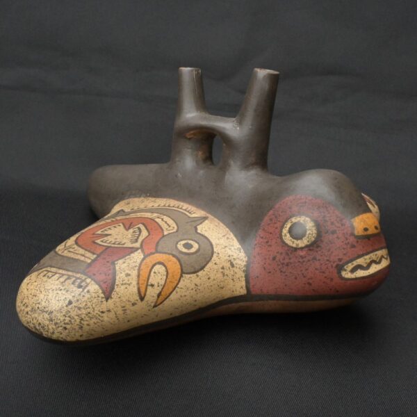 Pre-Columbian Nasca Manta Ray Ceramic Vessel - Image 7