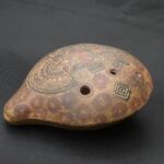 Pre-Columbian Inca Ceramic Whistle with Tumi Motif - Imagen 7