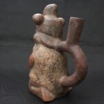 Pre-Columbian Moche Warrior Priest Ceramic Artifact - Imagen 5
