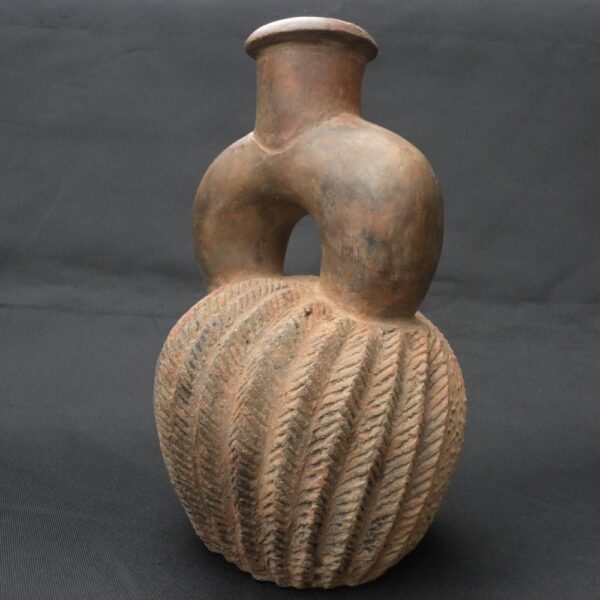 Pre-Columbian Chavin Ritual Ceramic Bottle - Image 2