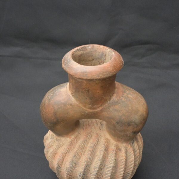 Pre-Columbian Chavin Ritual Ceramic Bottle - Image 9