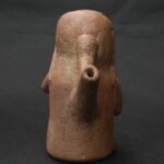 Pre-Columbian Moche Ceramic Whistle with Human Figure - Imagen 4