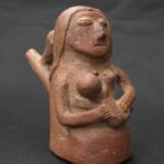 Pre-Columbian Moche Ceramic Whistle with Human Figure - Imagen 7