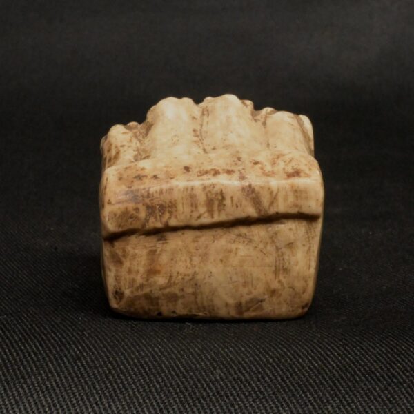 Colonial Quartz Stone Illa with Four Ram Heads - Antique Decor - Image 6