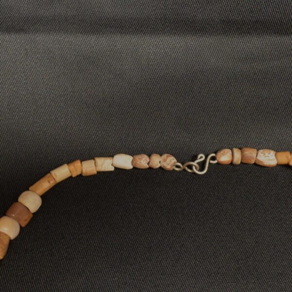 Pre-Columbian Moche Necklace with Joyful Feline Face - Image 5