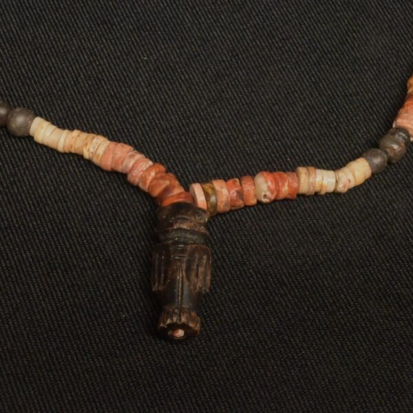 Pre-Columbian Moche Necklace with Owl Figure and Spondylus - Image 2