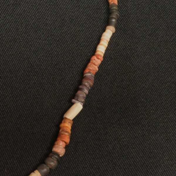 Pre-Columbian Moche Necklace with Owl Figure and Spondylus - Image 8