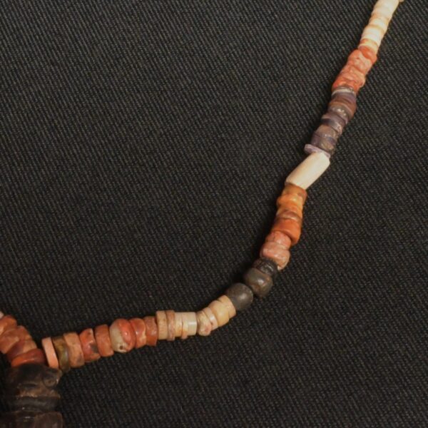 Pre-Columbian Moche Necklace with Owl Figure and Spondylus - Image 9