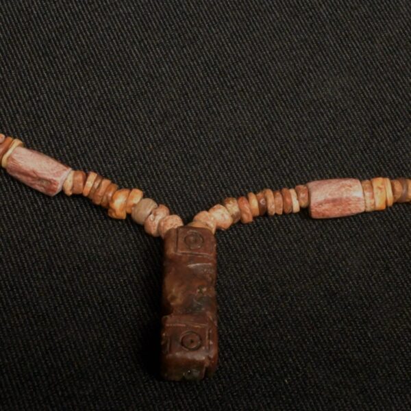 Moche Pre-Columbian Spondylus Ritual Necklace with Wood & Precious Stones - Image 2