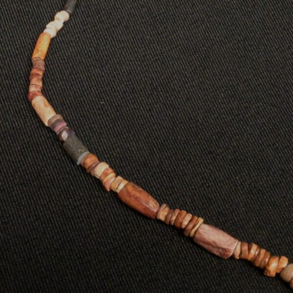 Moche Pre-Columbian Spondylus Ritual Necklace with Wood & Precious Stones - Image 3