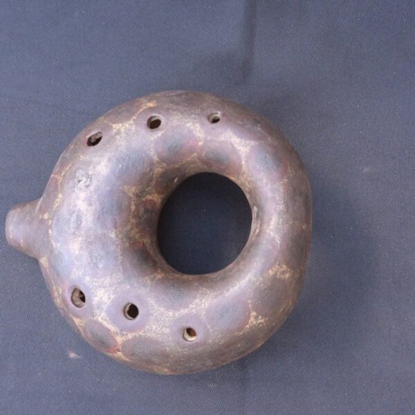 Pre-Columbian Moche Ceramic Whistle with Ritual Significance - Image 5