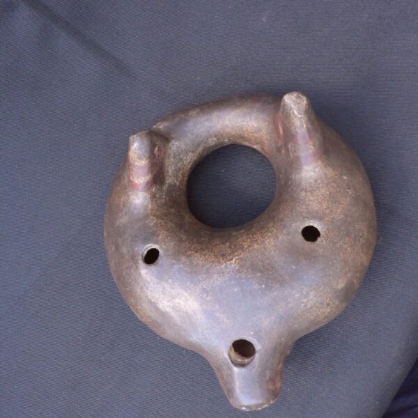 Pre-Columbian Moche Ceramic Whistle with Ritual Significance - Image 6