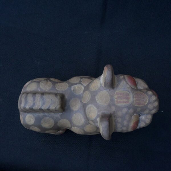 Pre-Columbian Tiahuanaco Ceramic Puma Figurine - Ritual Artifact - Image 6